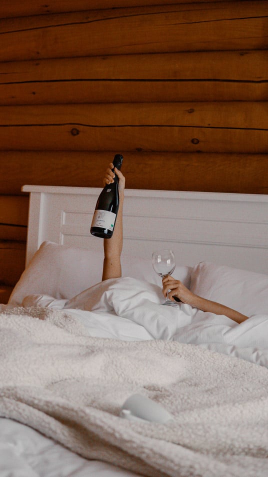 champagne in bed